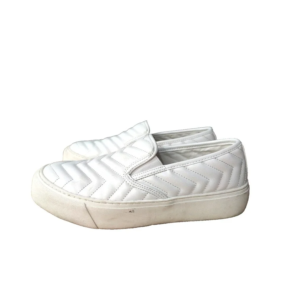 WILD PAIR Womens White Milann Toe Platform Slip On Athletic‎ Sneakers 9.5